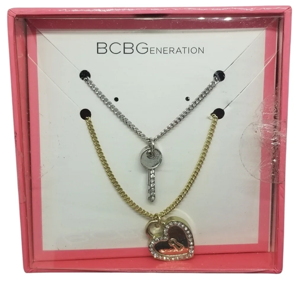 BCBGENERATION NIB HEART LOCK & KEY PENDANT GOLDTONE & SILVERTONE NECKLACE SET